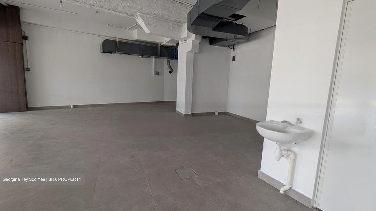 Mackenzie Regency (D9), Retail #457651441